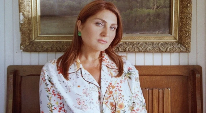 SİBEL CAN’DAN YAZA ZARİF BİR DOKUNUŞ