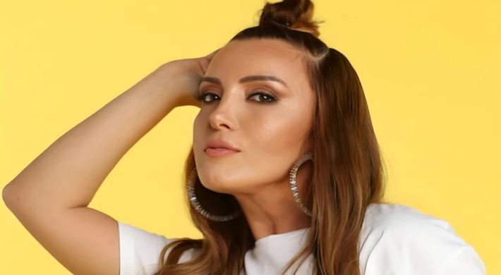 AYŞEN’DEN YEPYENİ SİNGLE