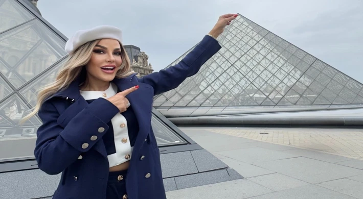 ŞEBNEM DEMİR PARİS FASHİON WEEK’TE GÖZ KAMAŞTIRDI