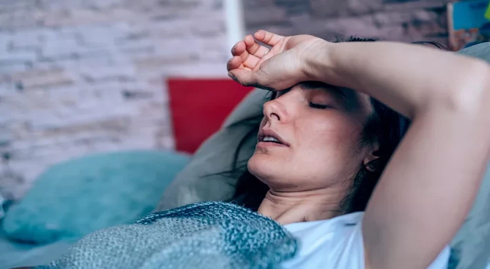 MEVSİM GEÇİŞLERİNDE ARTAN BAŞ AĞRILARINA DİKKAT