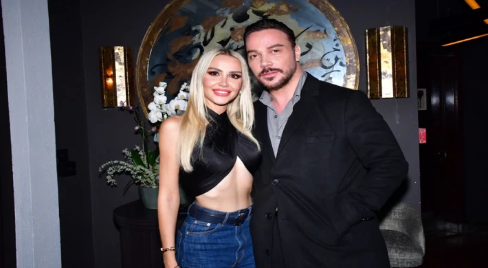 SİNAN AKÇİL İLE ÇOK ÖZEL