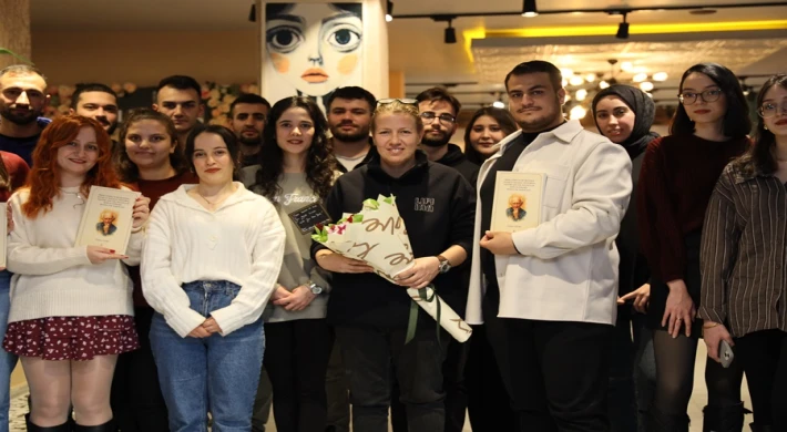 DR. ÖZDEN DERE’DEN YENİ KİTAP