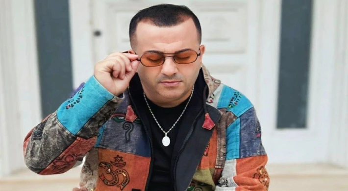 ANIL ALAN, AŞKA KÜSTÜ