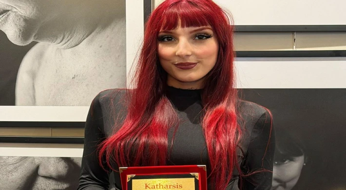 DİLEK KAYA ‘KATHARSİS’ SERGİSİNDE BÜYÜK BEĞENİ TOPLADI