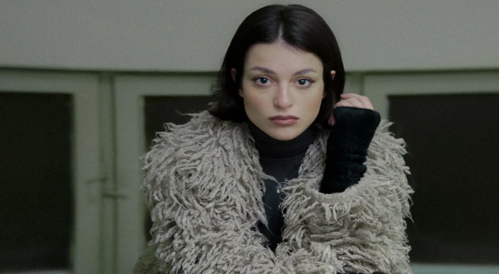 SENA ŞAHİN’DEN YENİ TEKLİ