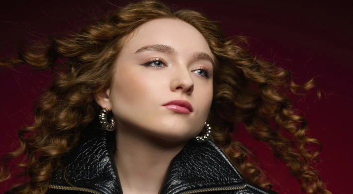 IŞIL AYMAN’DAN KIPIR KIPIR BİR AŞK ŞARKISI