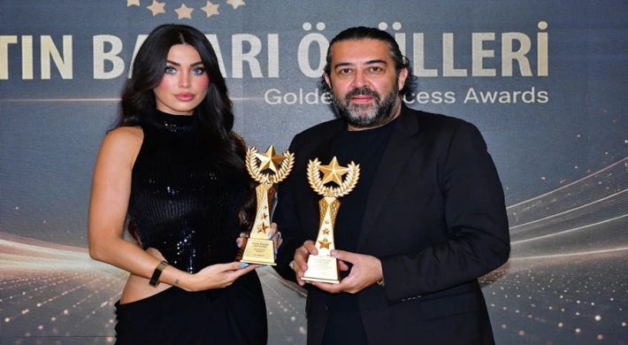 BAŞARILI YAPIMCI SUAT YANÇ’A BİR BÜYÜK ÖDÜL DAHA