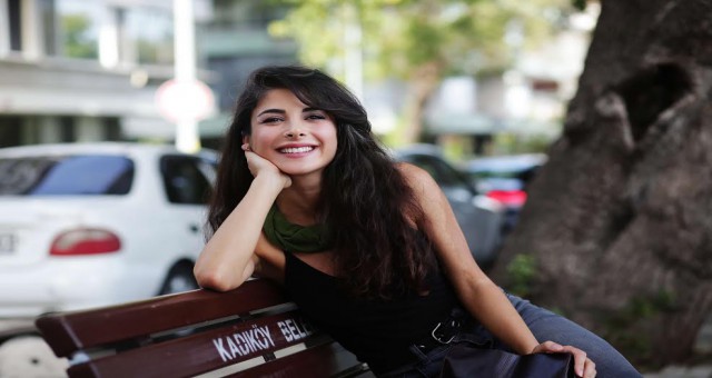 YELDA ALTUNAL’DAN YENİ BİR SINGLE