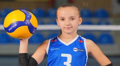 VOLEYBOLDA 9 YAŞINDA REKOR KIRDI