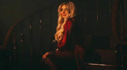 ZÜMRA’DAN ETNİK VE CESUR BİR ÇIKIŞ