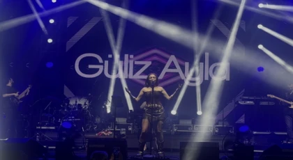 FESTİVALİN İLK GECESİNE GÜLİZ AYLA DAMGA VURDU