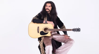 BARIŞ MANÇO’NUN İZİNDEN KENDİ YOLUNDA